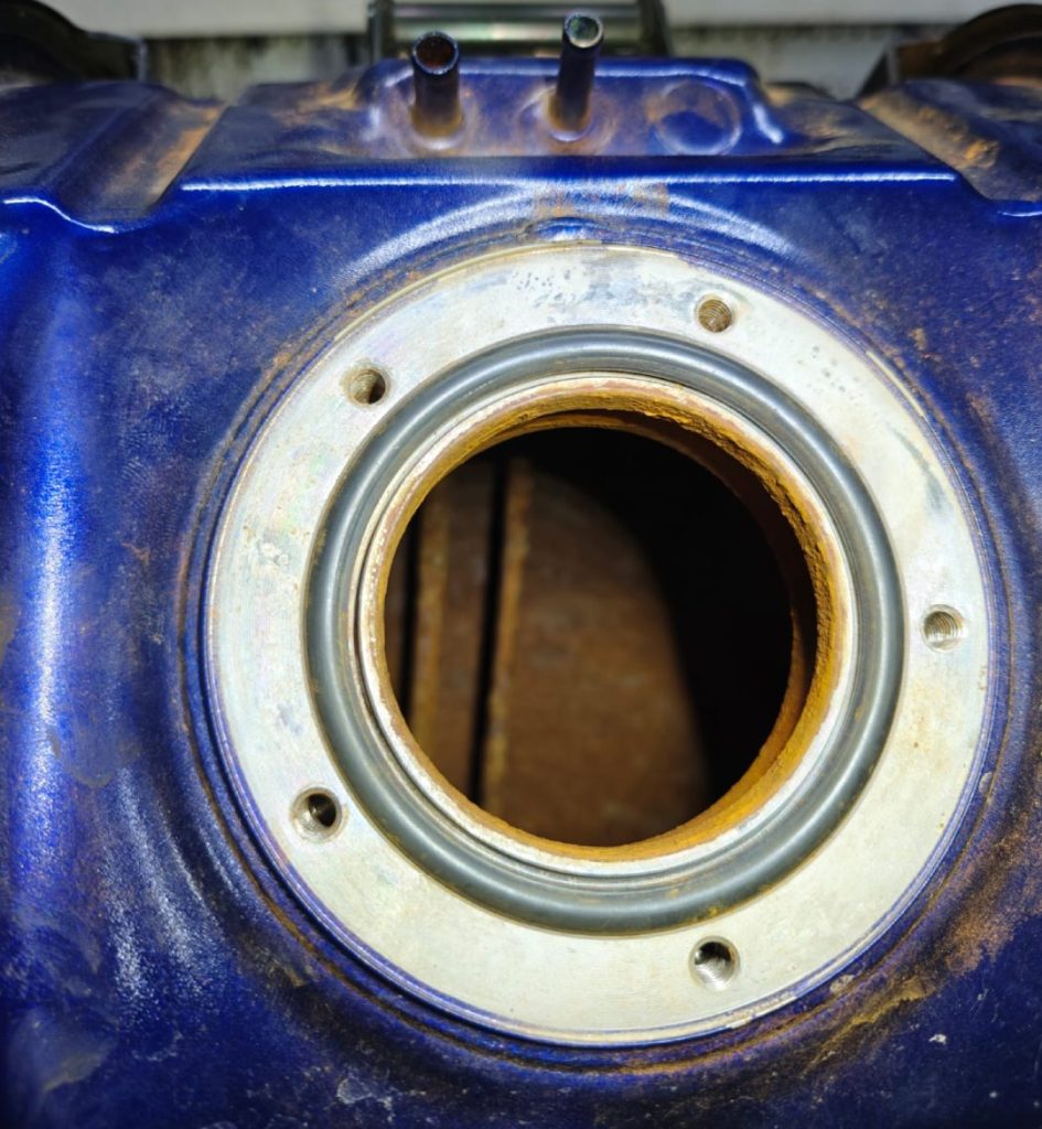 fuga deposito gasolina moto