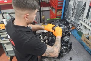 cómo limpiar motor de moto