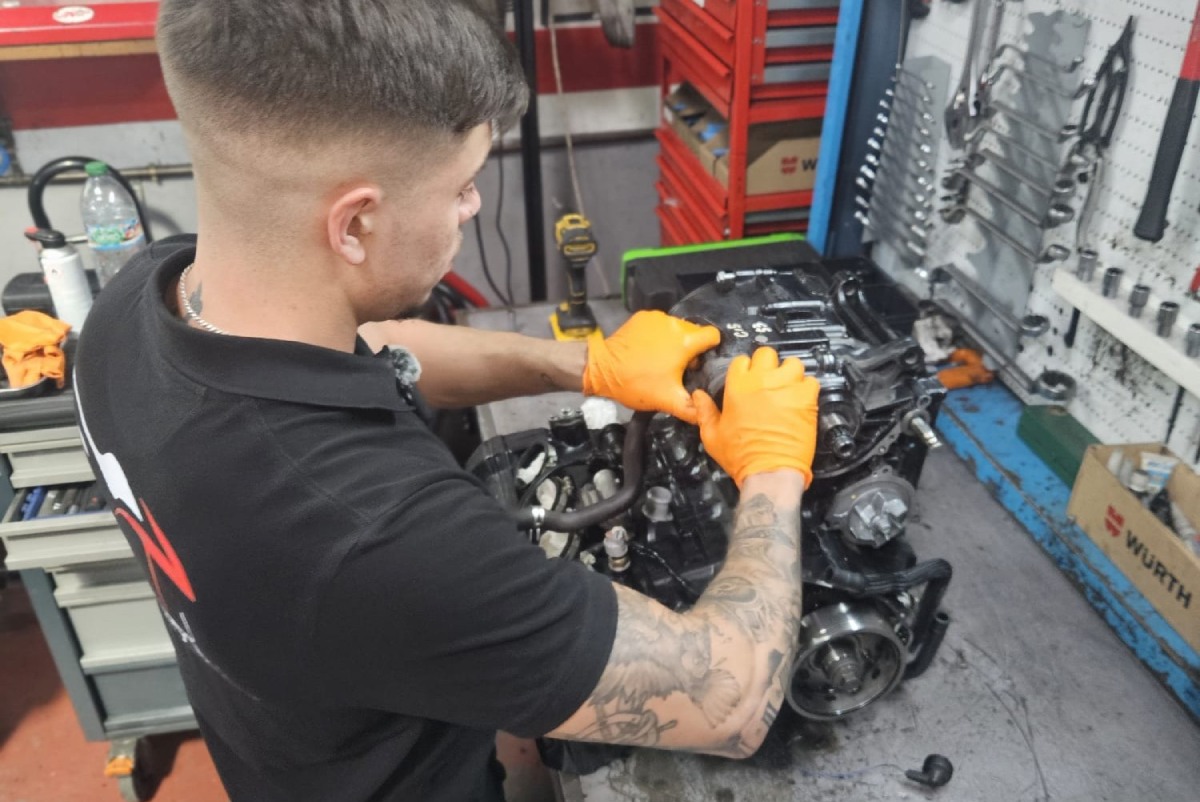 cómo limpiar motor de moto